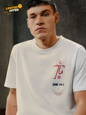 Streetwear-style Manchester United retro white tee from 1991.
