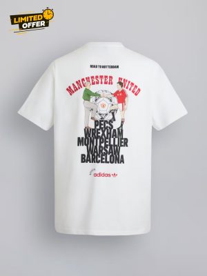 1991 Manchester United t-shirt in white cotton with retro badge.