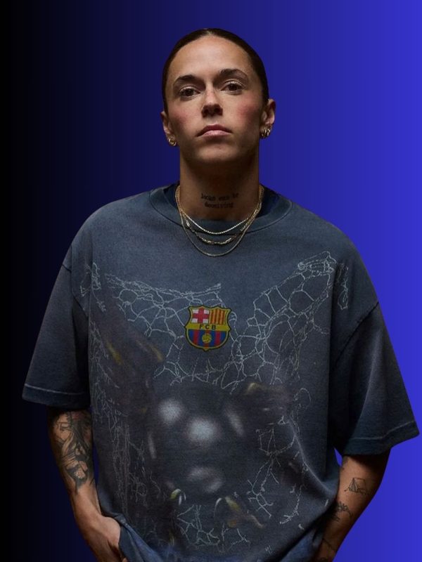 Oversized Barcelona grey tee with spray paint logo