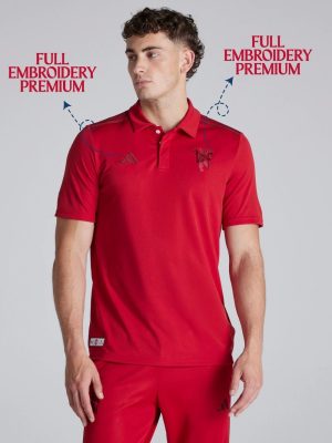 Red Manchester United polo shirt with Snapdragon sponsor