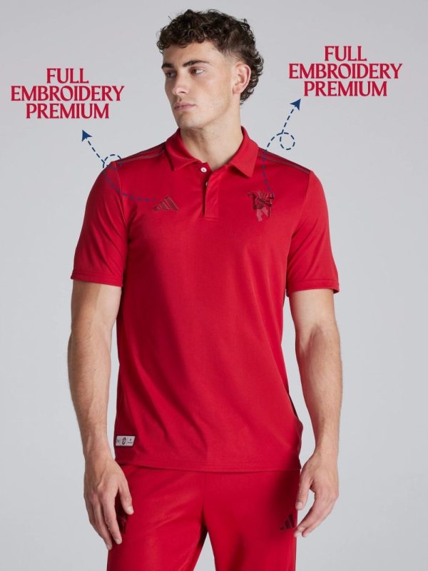 Red Manchester United polo shirt with Snapdragon sponsor